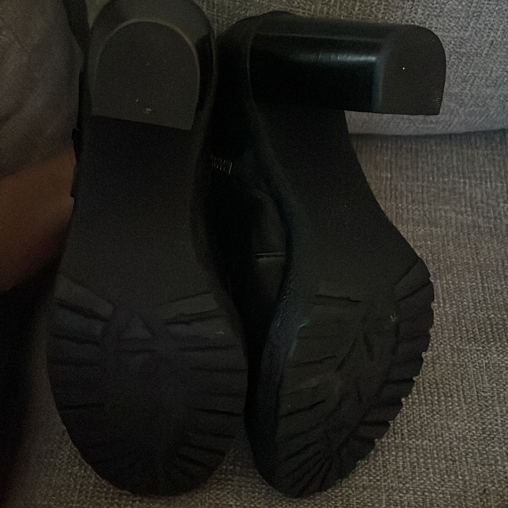 Booties - Picture 4 of 4
